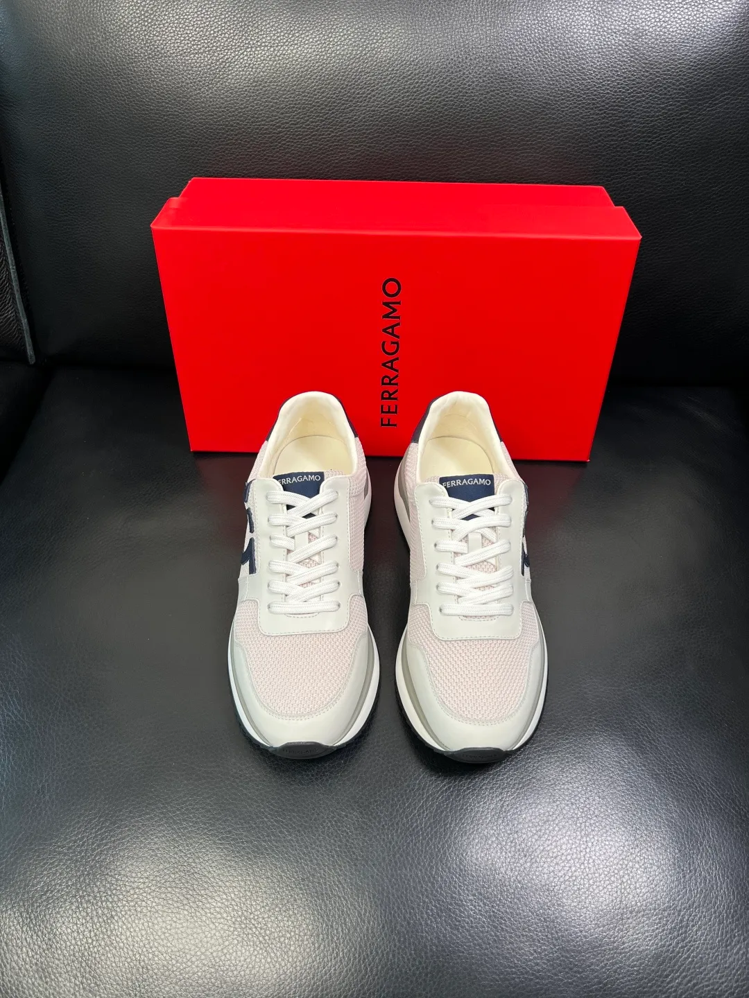 Men's shoes 💰820 Ferragamo High-quality top craftsmanship Ferragamo counters sell original factory configuration, imported original cowhide from Italy, imported water-dyed cow lining, soles: original factory special original soles are super comfortable, original factory and single goods, welcome to compare at the same time at the counter, code number 38-44 (customized 45 46)